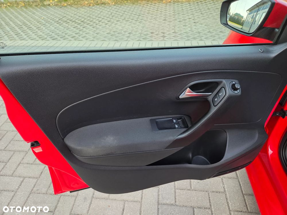 Volkswagen Polo - 14