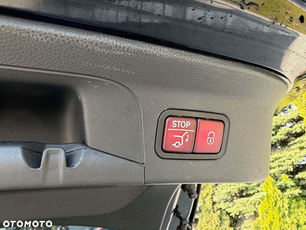 Mercedes-Benz GLC - 25