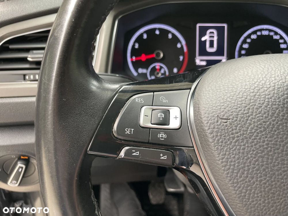Volkswagen T-Roc 1.0 TSI Advance - 25