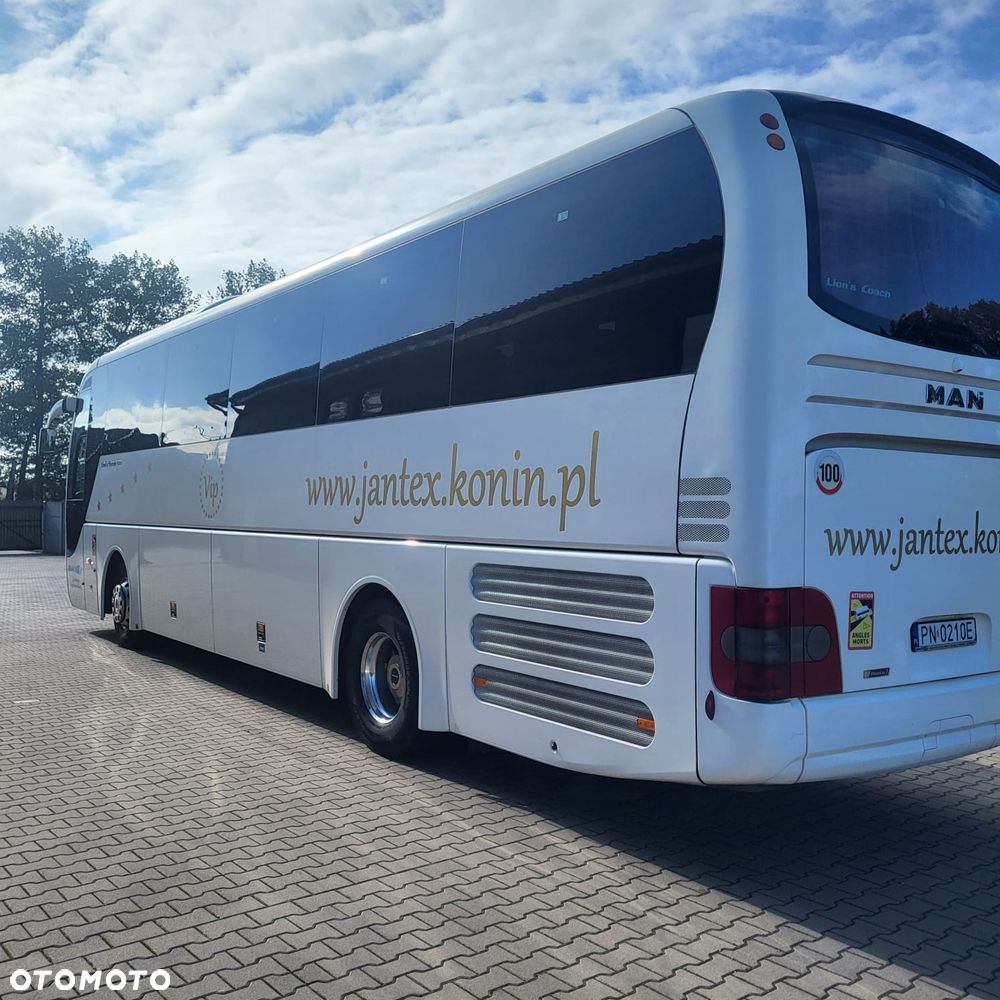 MAN LIONS COACH R07 - 3