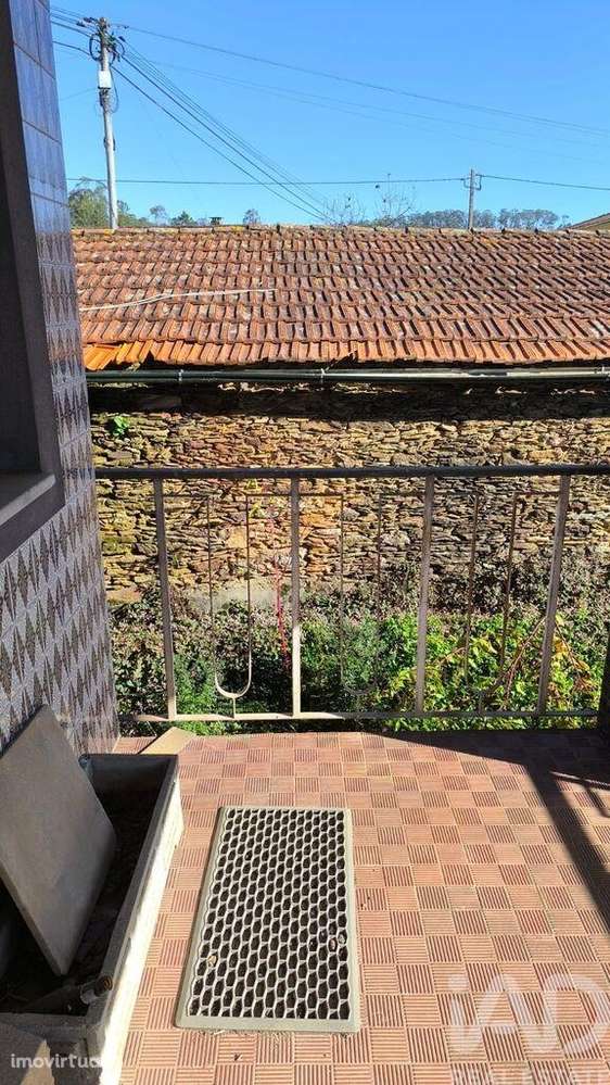 Moradia isolada T3 em São Martinho da Gândara de 255 m2 - Grande imagem: 2/26