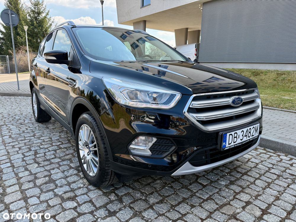 Ford Kuga 1.5 EcoBoost 2x4 Titanium - 3