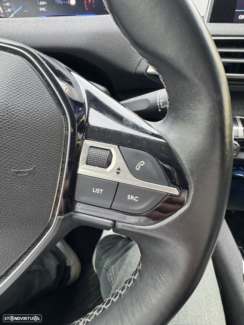 Peugeot 3008 1.2 PureTech Allure - 22