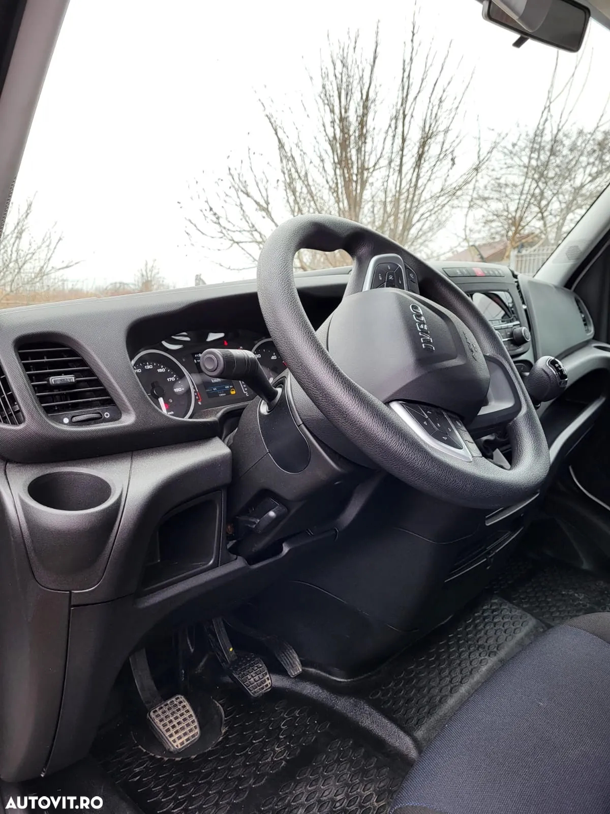 Iveco AUTOUTILITARA-BASCULANTA - 3