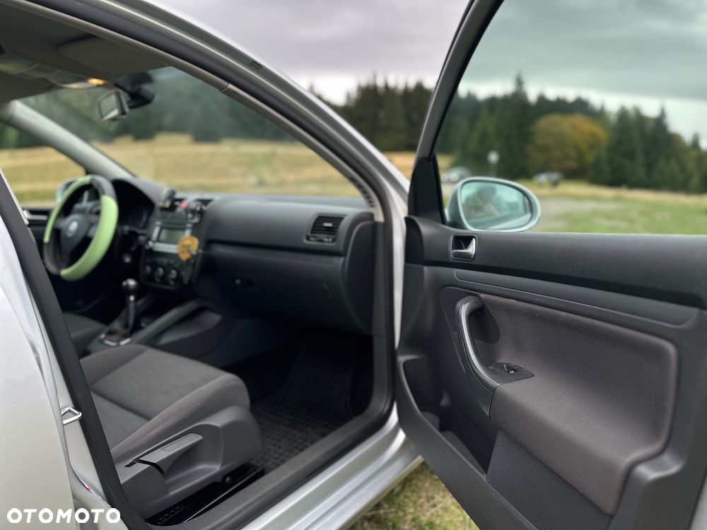 Volkswagen Golf V 1.9 TDI Comfortline - 25