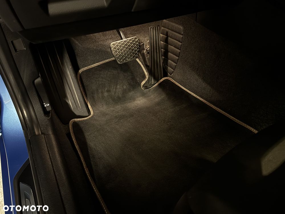 BMW Seria 1 118i Sport Line Shadow - 15