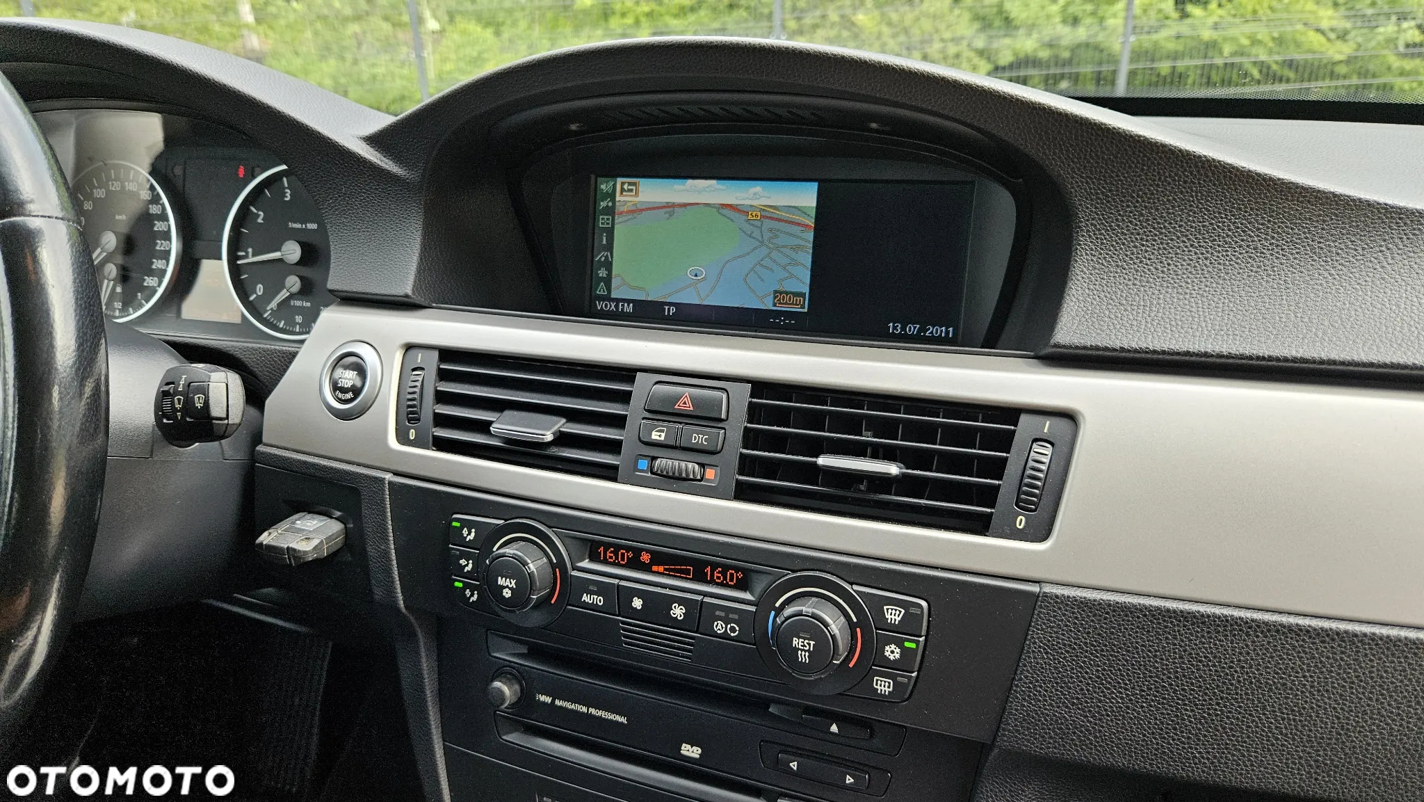 BMW Seria 3 318i Touring - 39