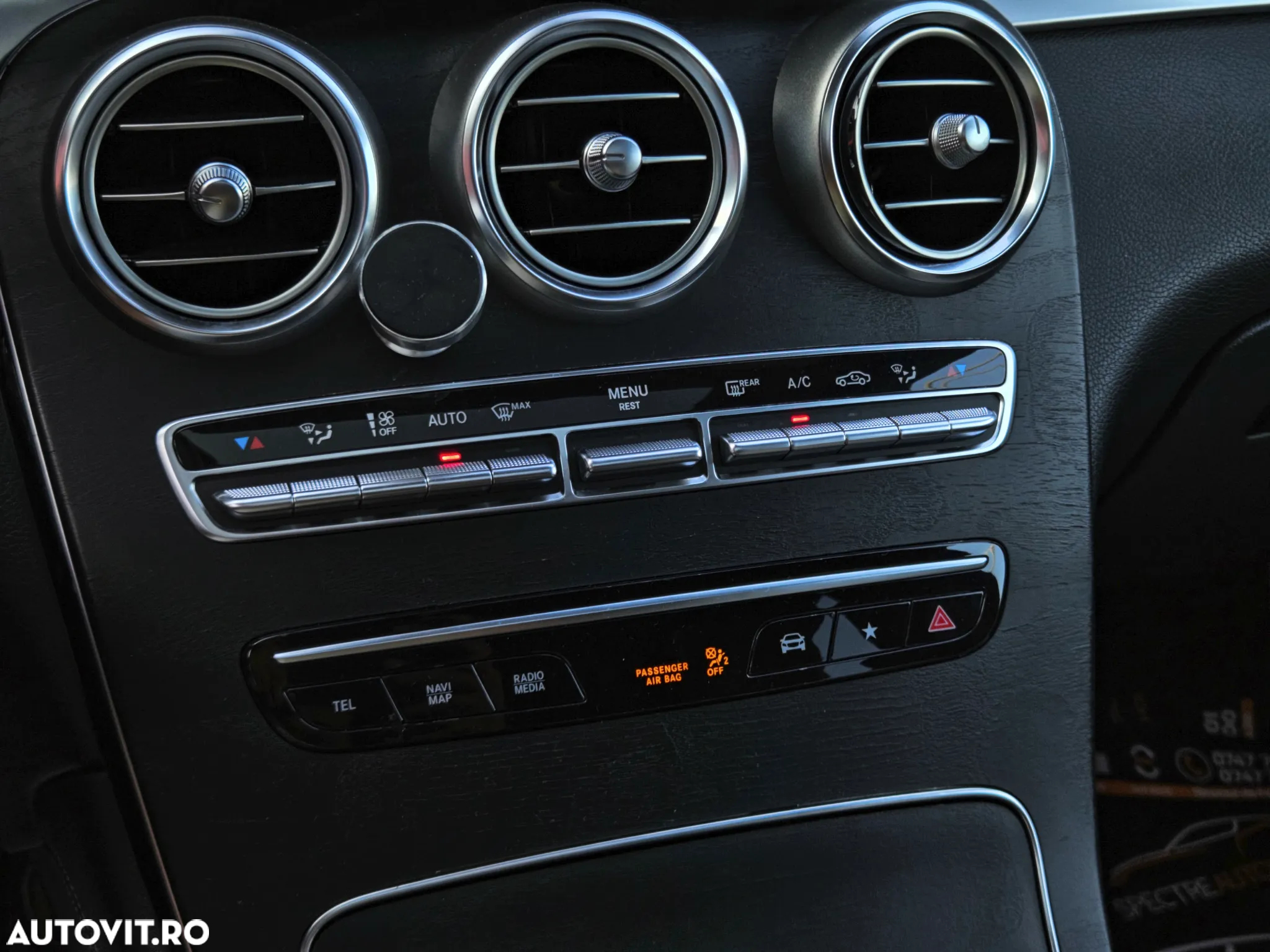 Mercedes-Benz GLC 300 e 4MATIC - 39