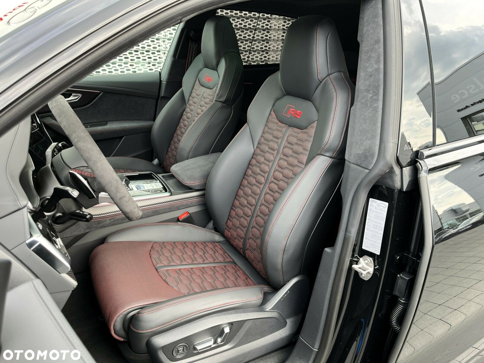 Audi RS Q8 - 32