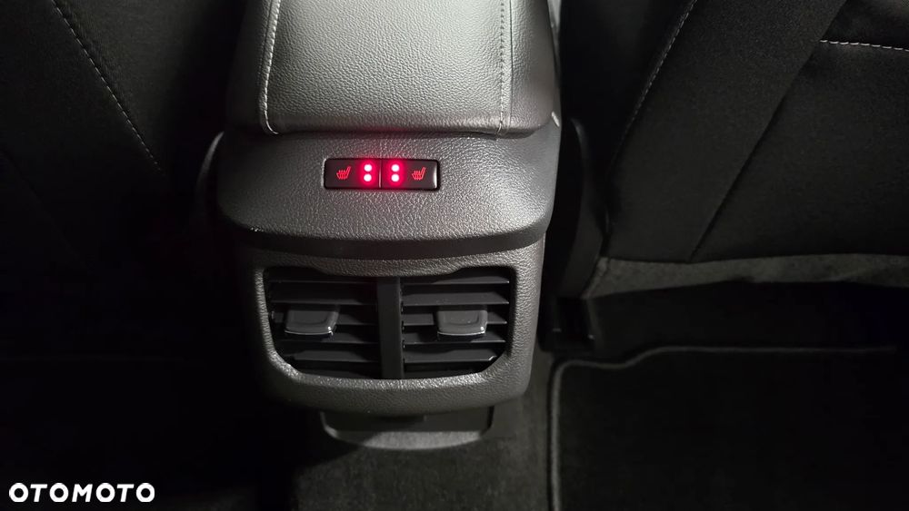 Ford Mondeo 2.0 Hybrid Executive Plus - 13