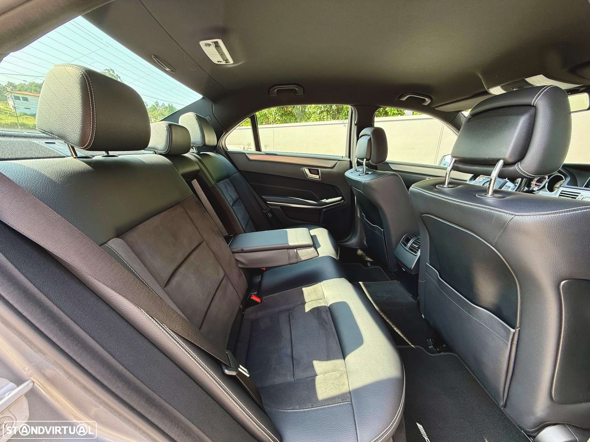 Mercedes-Benz E 300 Bluetec Hybrid Avantgarde - 14