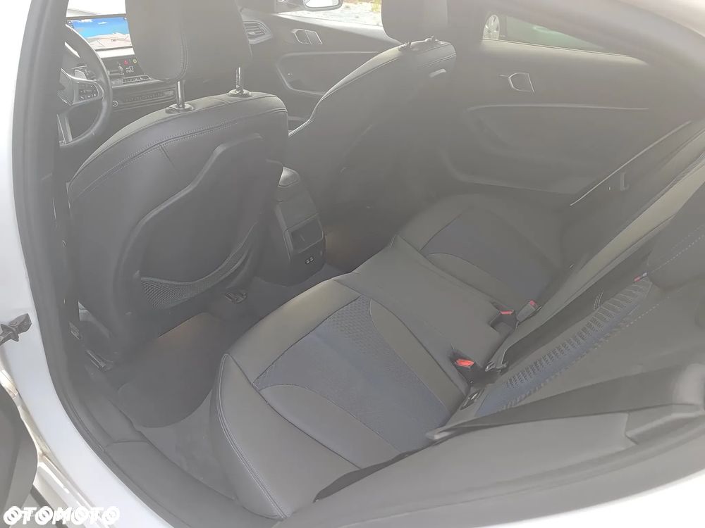 BMW Seria 1 M135i xDrive ColorVision Edition - 21