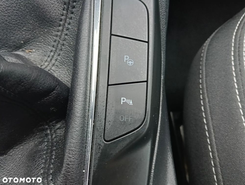 Ford Kuga 2.0 EcoBlue mHEV FWD Titanium - 20