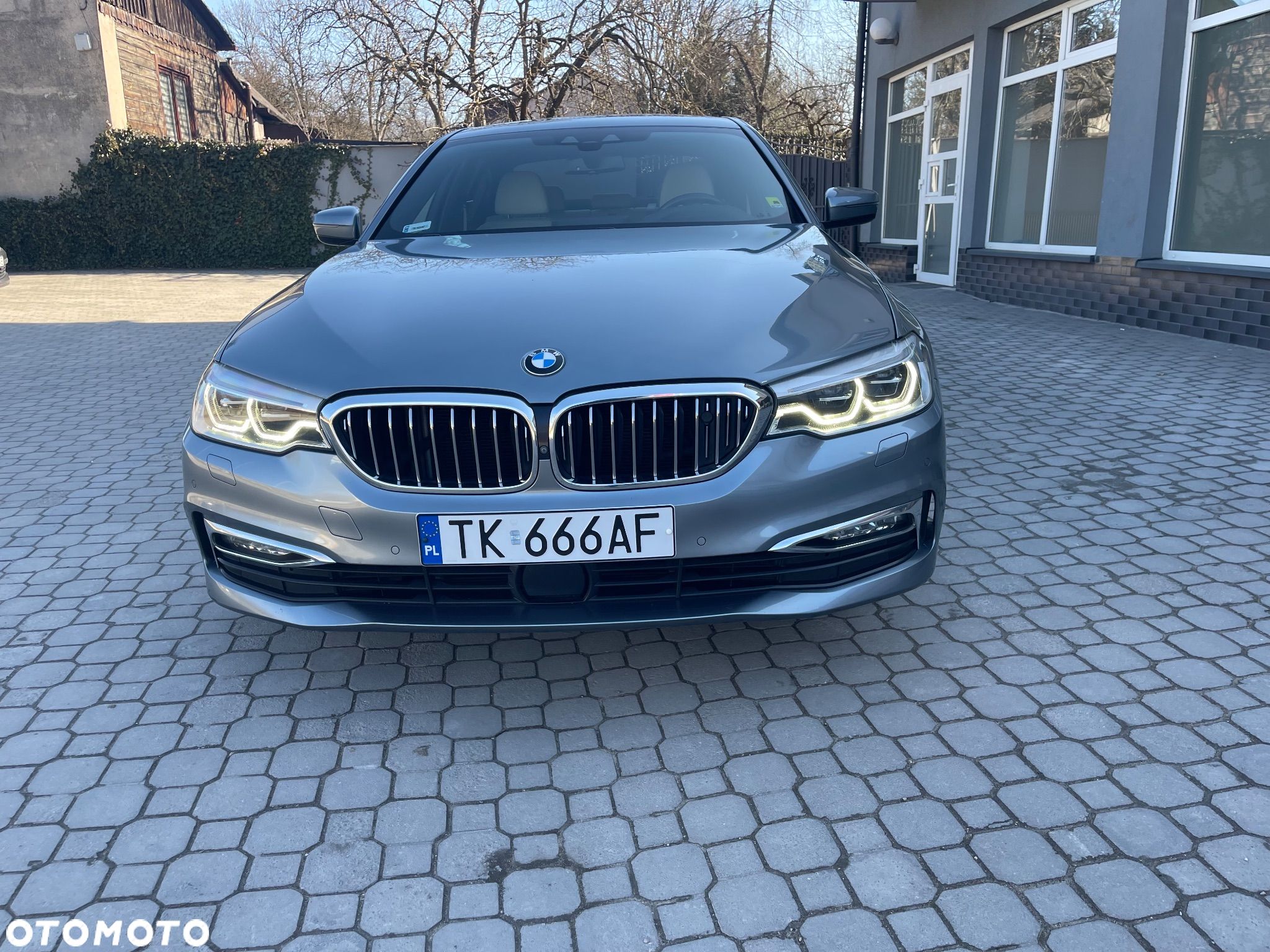 BMW Seria 5 520d xDrive Luxury Line - 1
