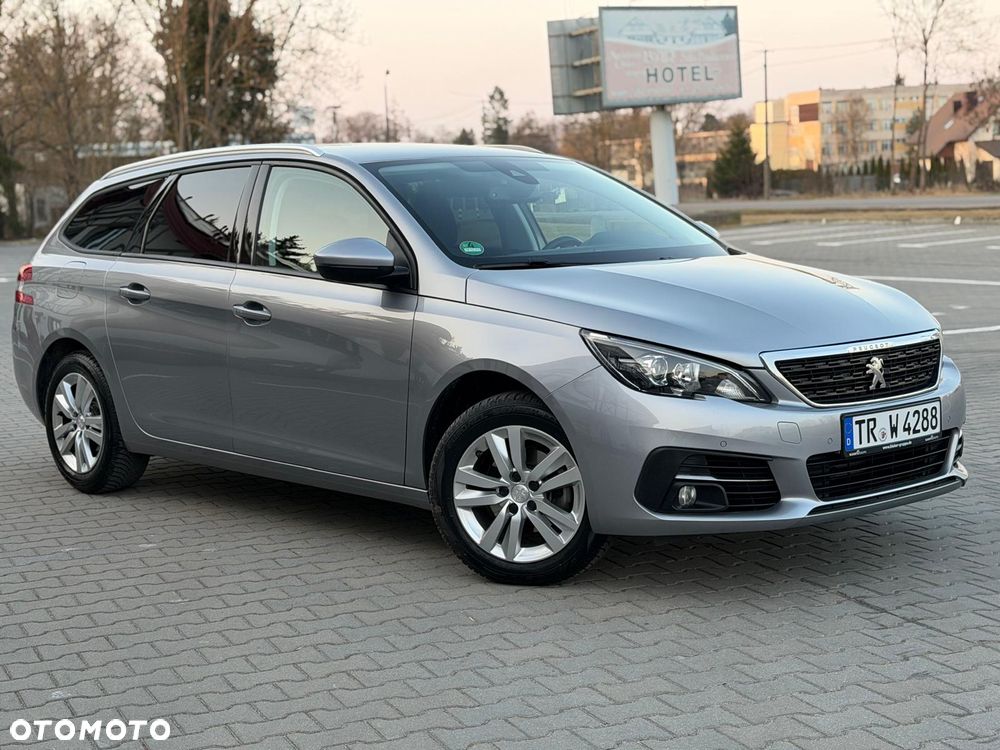 Peugeot 308 BlueHDi 130 EAT8 Stop & Start Allure - 11