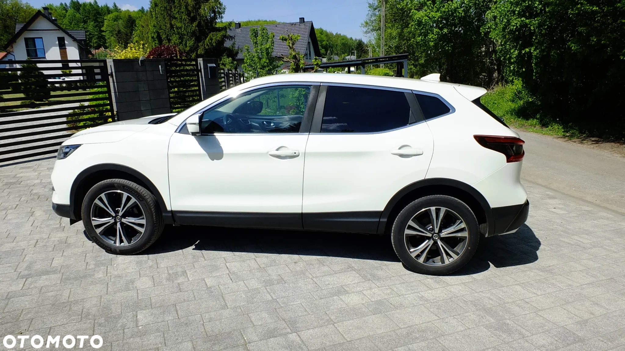 Nissan Qashqai 1.2 DIG-T N-Connecta EU6 - 9