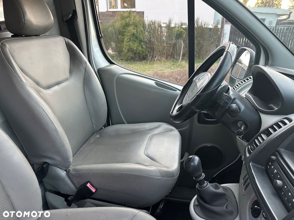 Renault TRAFIC - 10