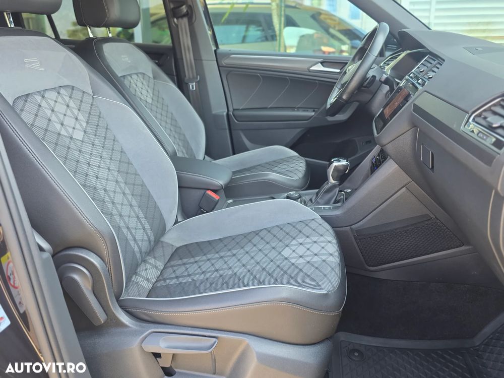 Volkswagen Tiguan 2.0 TDI 4Mot DSG R-Line - 38