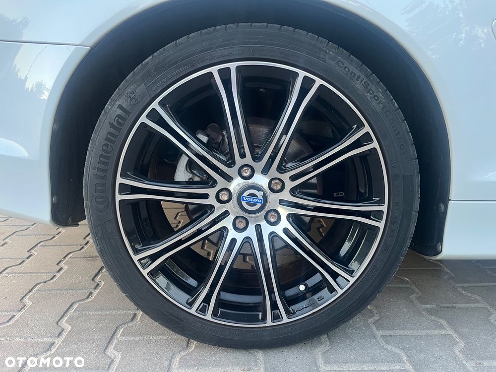 Volvo C70 D3 Momentum - 12