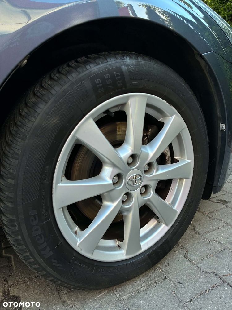 Toyota Avensis 2.2 D-4D Edition - 4
