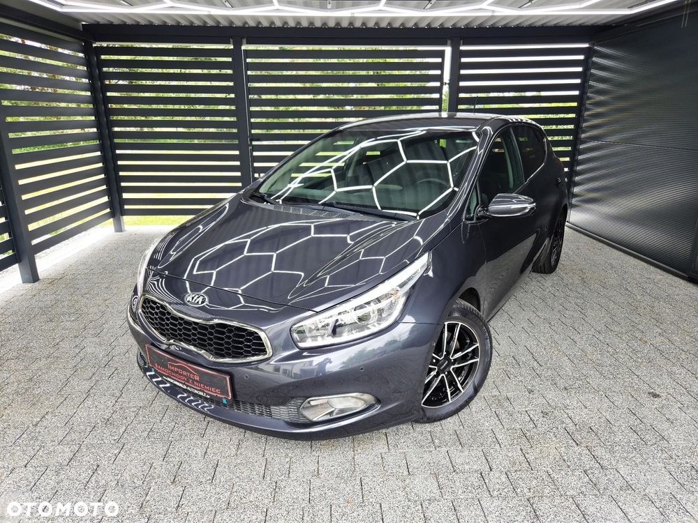 Kia Ceed 1.6 GDI Dream Team Edition - 2