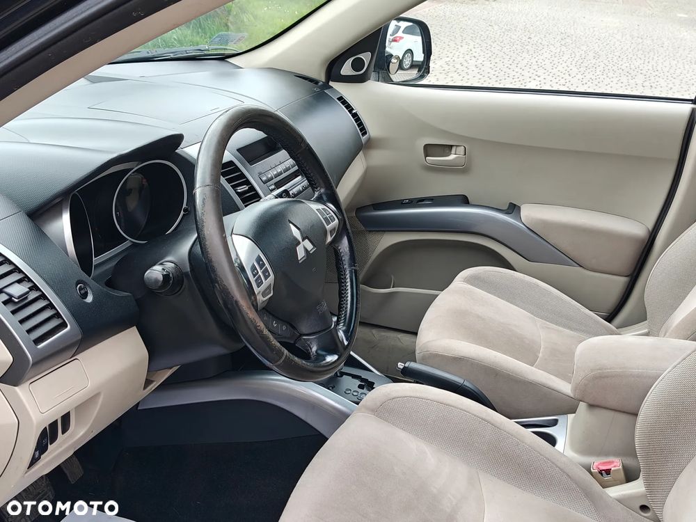 Mitsubishi Outlander 2.4 4WD CVT Intense - 7