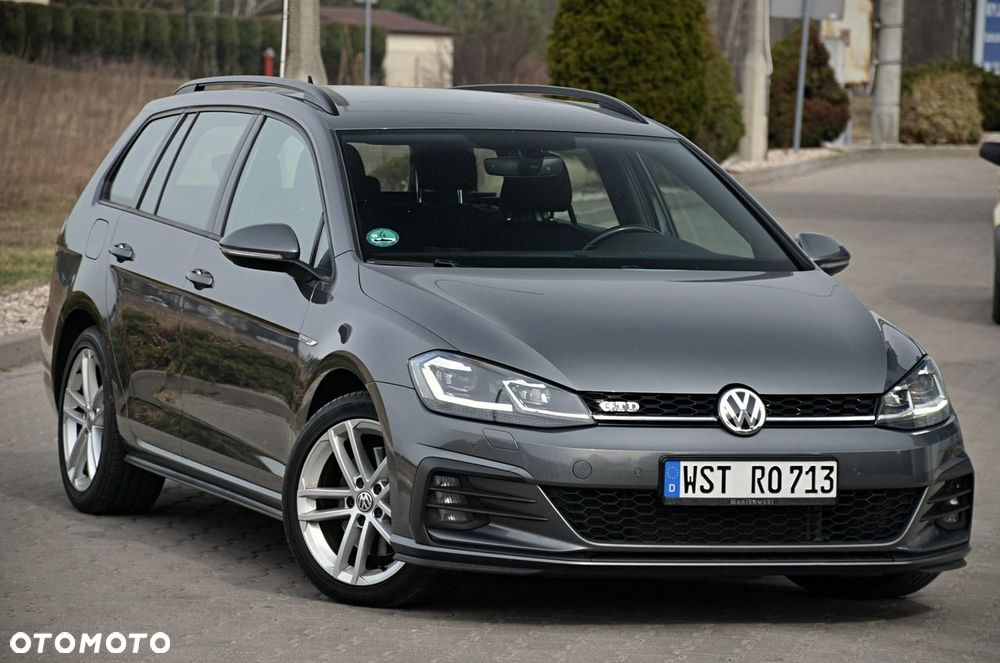 Volkswagen Golf - 2