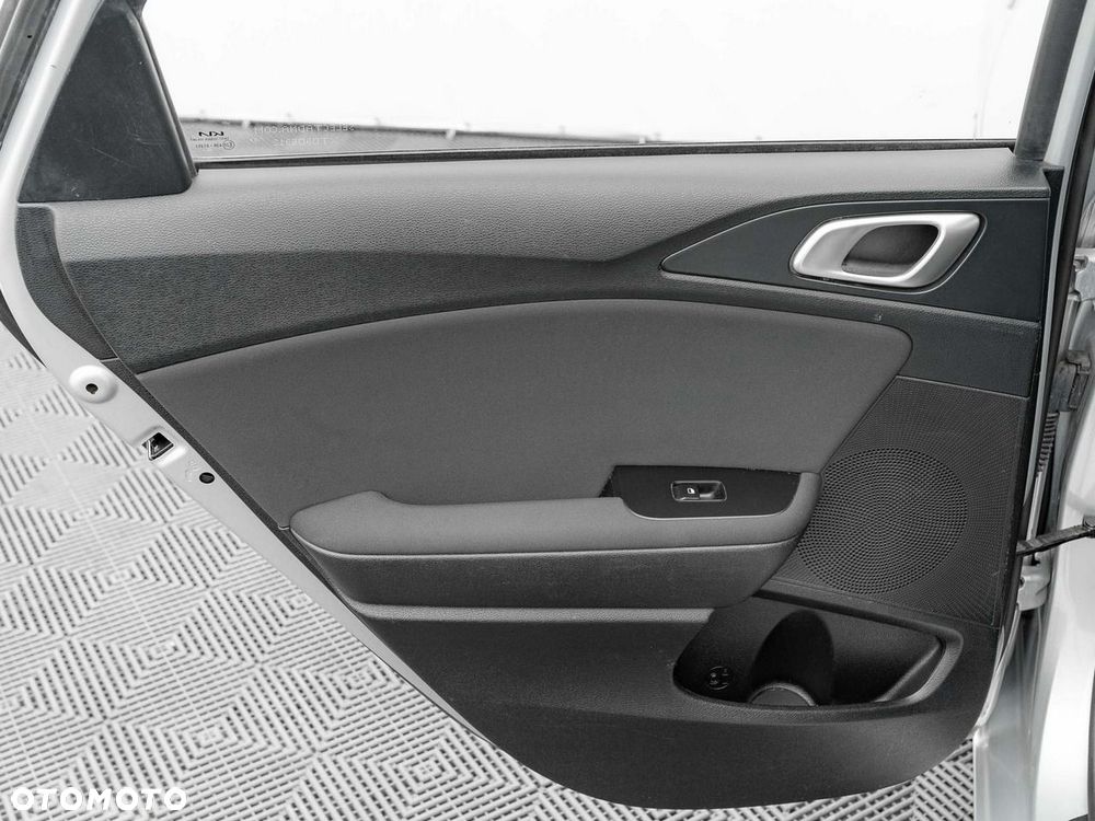 Kia Ceed - 19