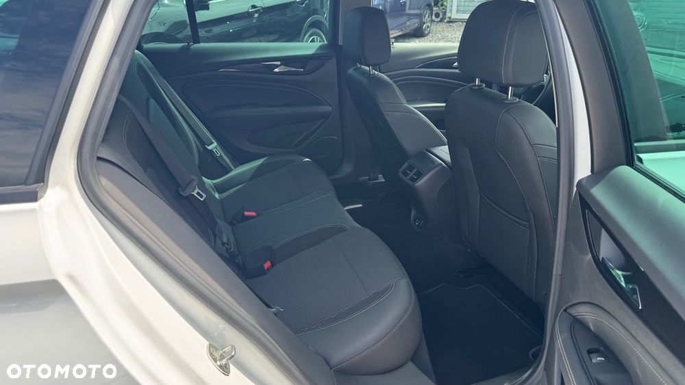 Opel Insignia 1.5 T Enjoy S&S Eco - 30