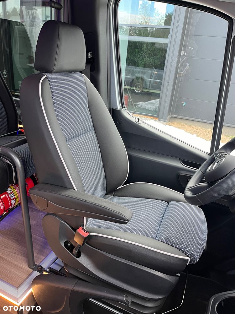 Mercedes-Benz Sprinter 519 - 20