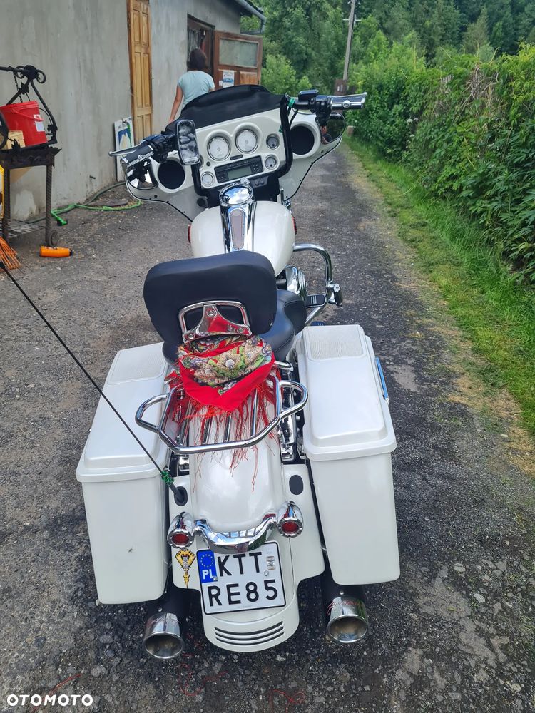 Harley-Davidson Touring Street Glide - 4