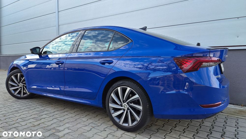 Skoda Octavia 2022 photo 2