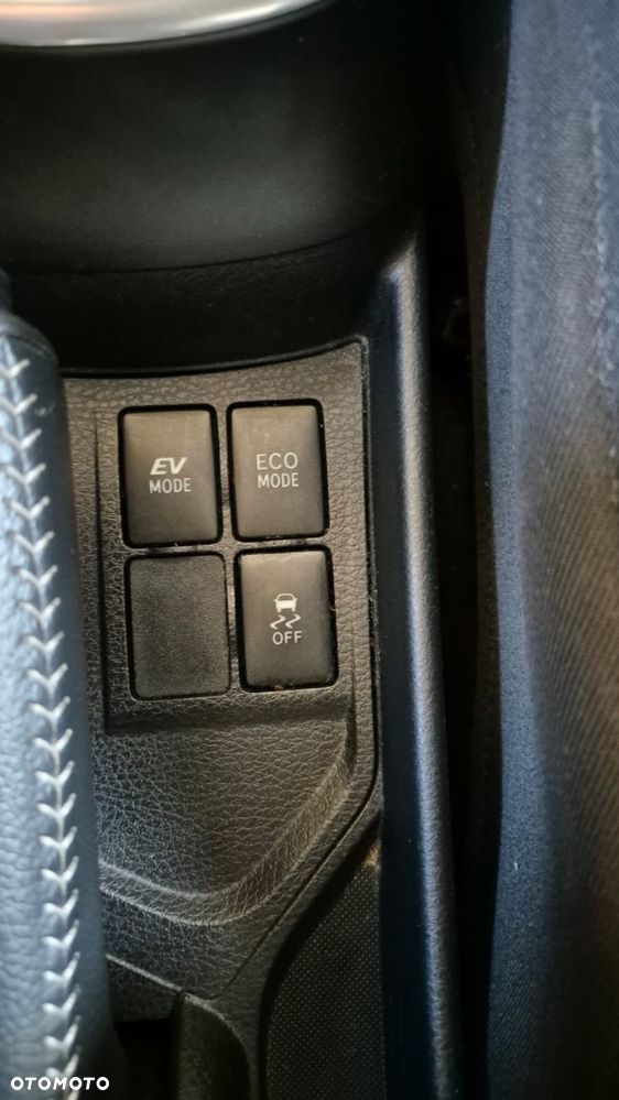 Toyota Yaris Hybrid 100 Premium - 25