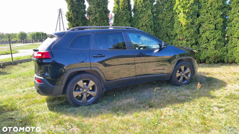 Jeep Cherokee - 4