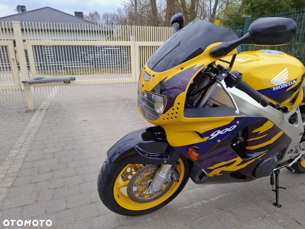 Honda CBR - 32
