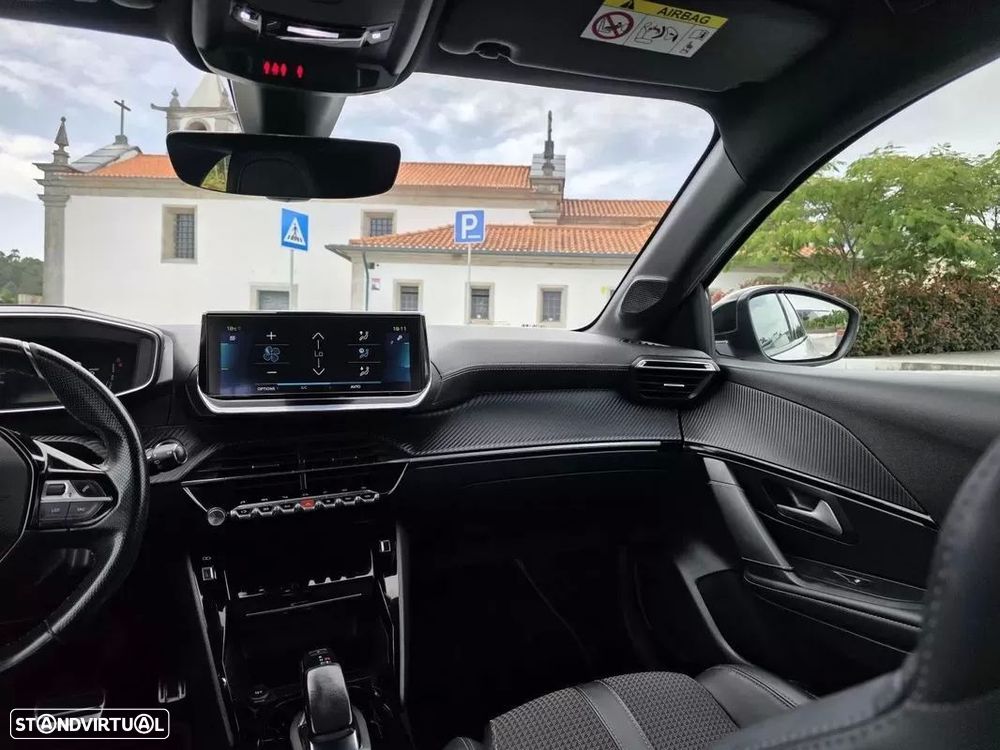 Peugeot e-208 50 kWh GT Line - 16