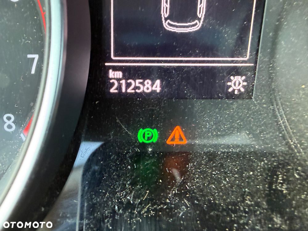 Volkswagen Golf - 6