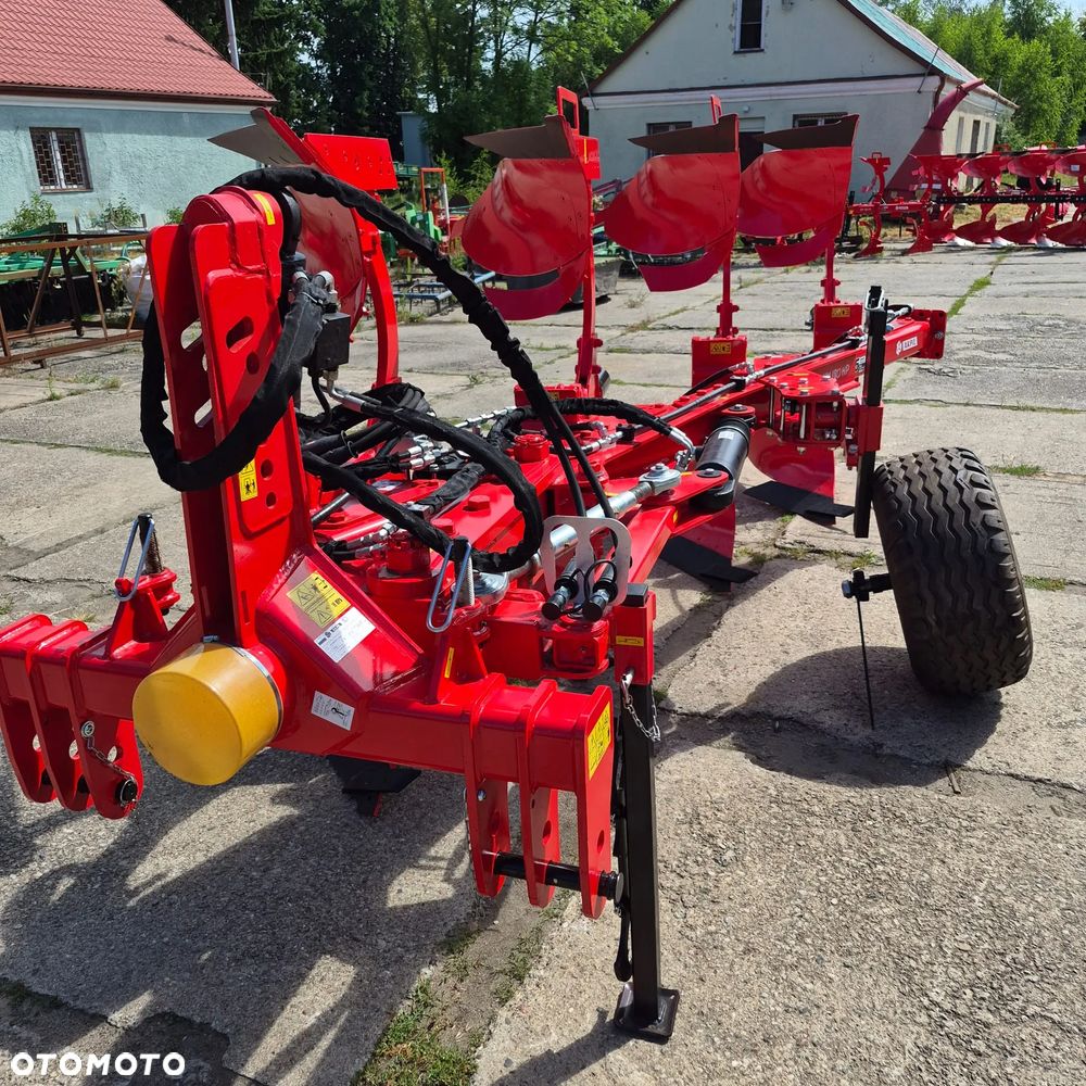 Akpil Pług obrotowy KM-180HP, KM-80R, Mix-Due, KM-80, Euro-Masz PO-4, POM4,  Bomet U-064/1, Pług jednobelkowy Akpil Mix-40, Wirax U018, Euro-Masz PJ4, PJR-4, PJM-4, Pług zagonowy - ramowy Akpil CZH350, CZH400, Euro-Masz Atlas PZ-3, PZ4 - 1
