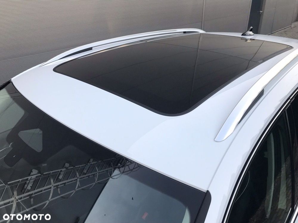 Volkswagen Tiguan - 10
