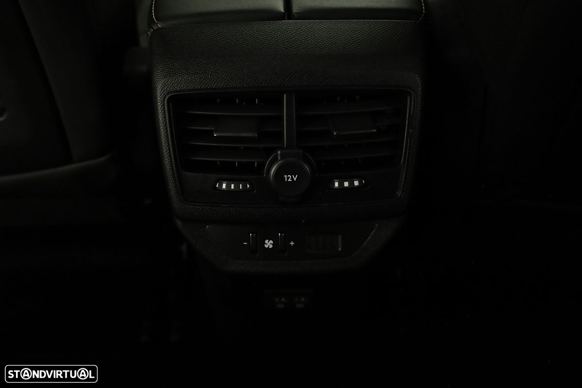 Peugeot 5008 1.2 PureTech GT EAT8 - 24