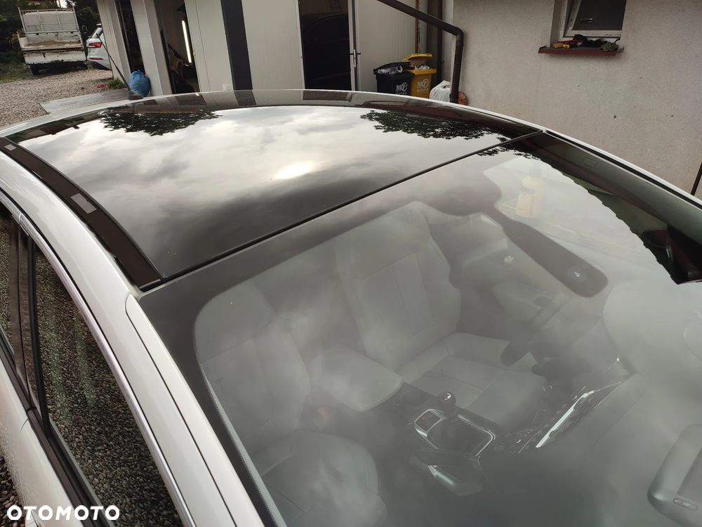 Peugeot 3008 HDi FAP 150 Roland Garros - 13