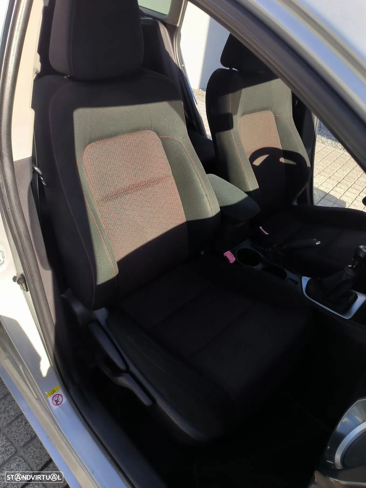 Toyota Auris Touring Sports 1.4 D-4D Com+P.Sport - 14