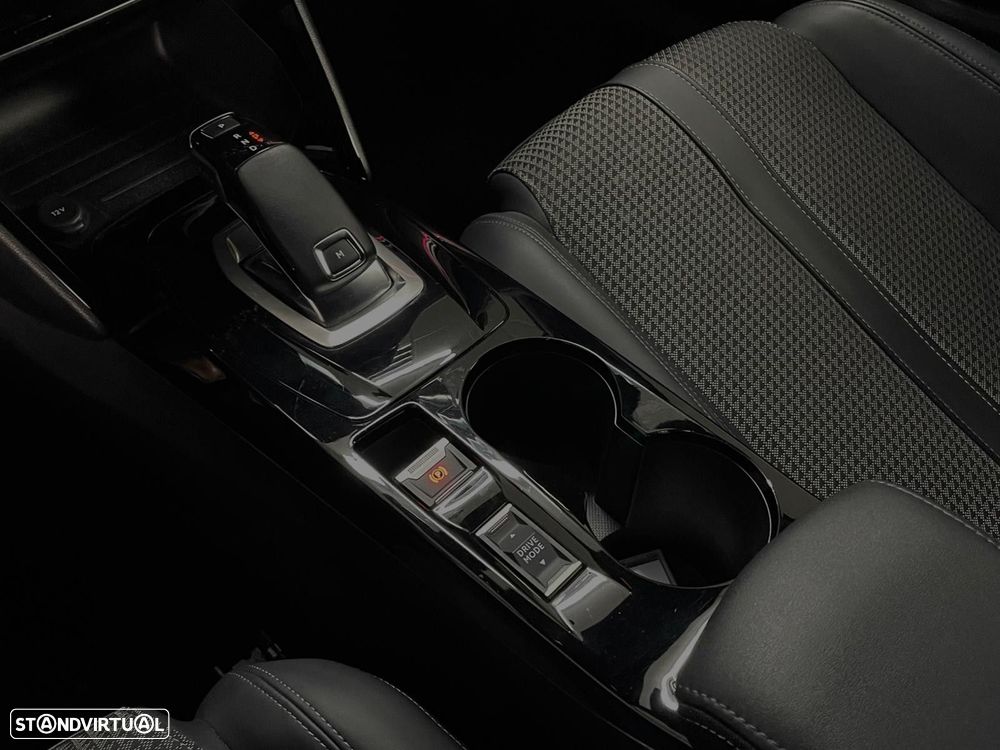 Peugeot 2008 1.2 PureTech GT Line EAT8 - 25