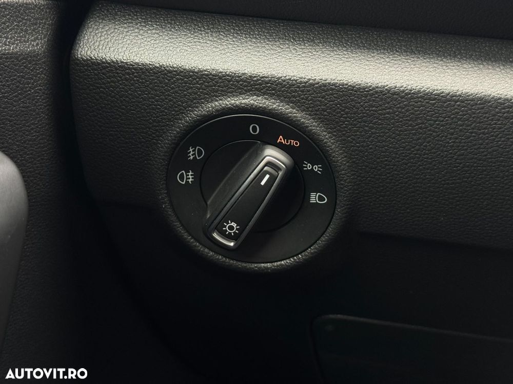 Volkswagen T-Roc - 19
