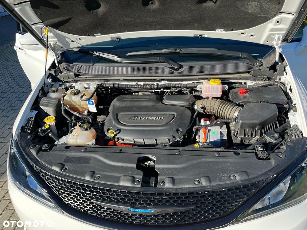 Chrysler Pacifica - 10