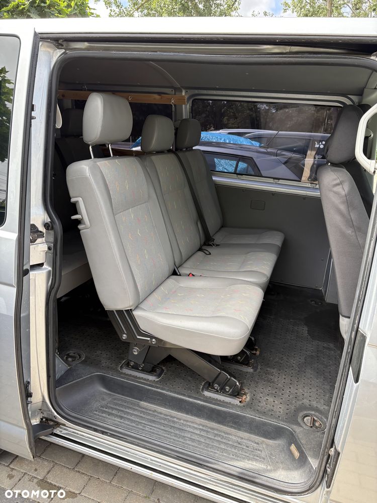 Volkswagen Transporter - 11