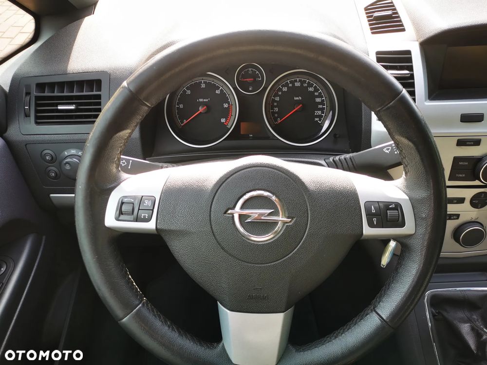 Opel Zafira 1.7 CDTI - 27