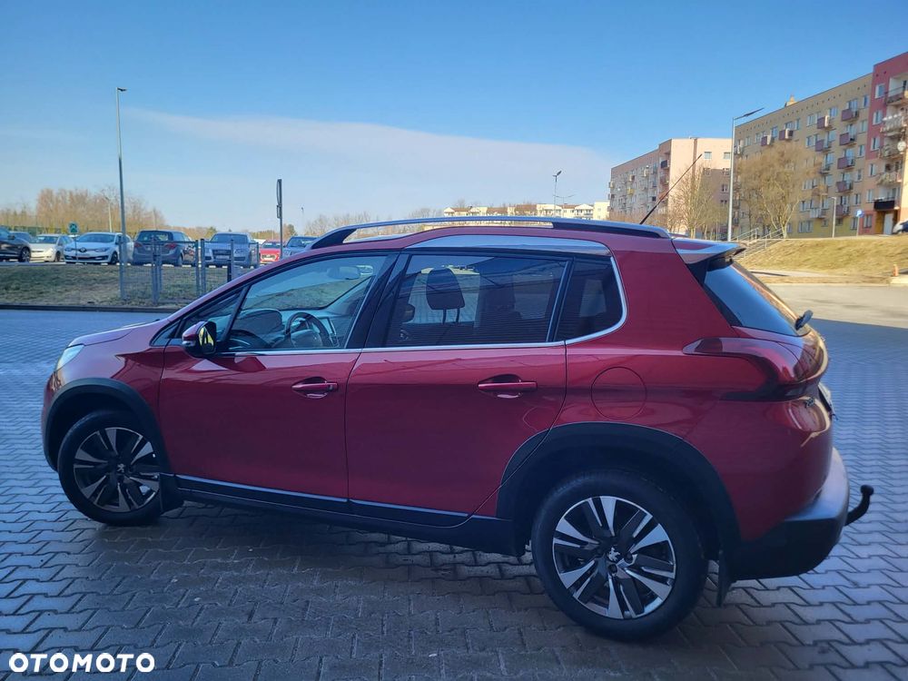 Peugeot 2008 BlueHDi 100 STOP & START Allure - 21