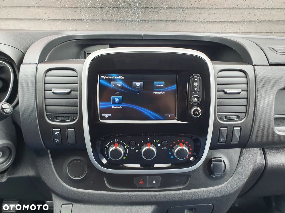 Renault TRAFIC - 29