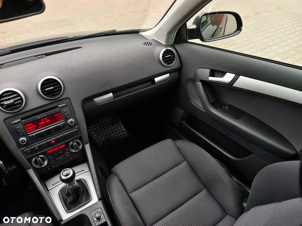 Audi A3 Sportback 2.0 TDI Attraction - 12